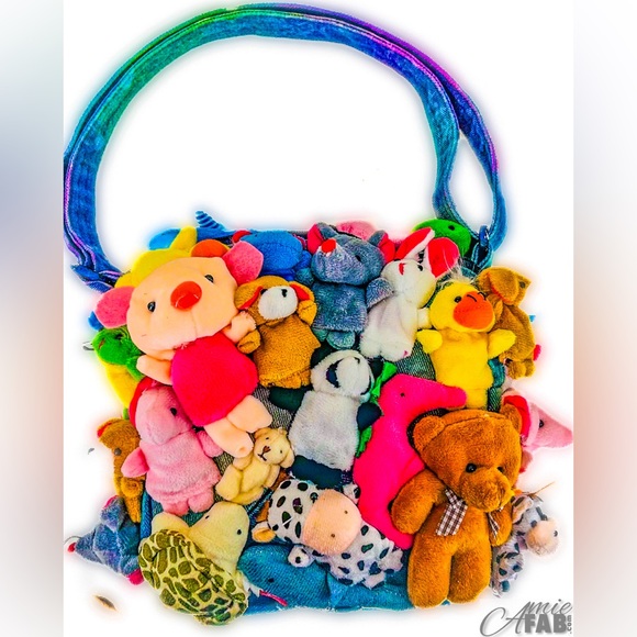 Plush toy animals, denim tie dyed purse, medium sized - Picture 3 of 5